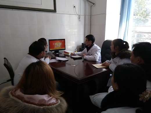 辉山镇卫生院组织党员观看《十九大党章公开课》